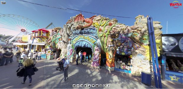 360-Grad-Ansicht des Eingangs zur Grottenbahn im Wiener Prater