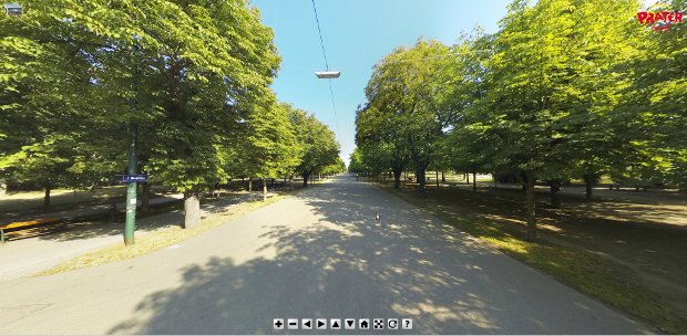 360-Grad-Ansicht der baumbestandenen Hauptallee im Wiener Prater